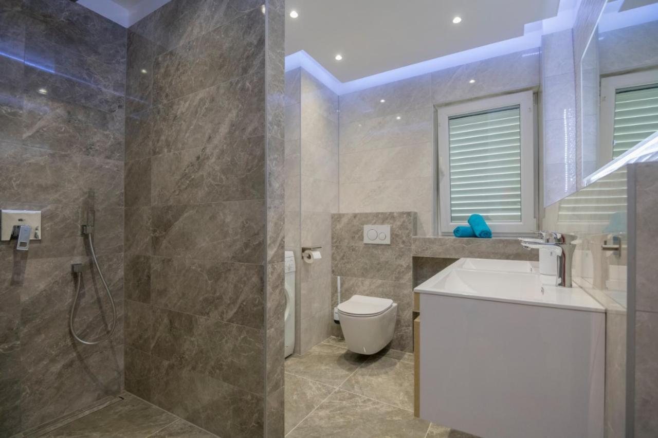 Apartments Radeljic Podstrana Luaran gambar
