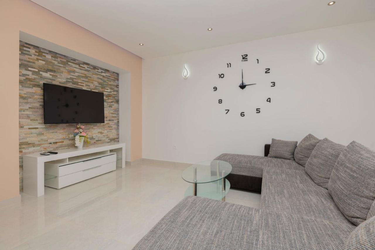 Apartments Radeljic Podstrana Luaran gambar